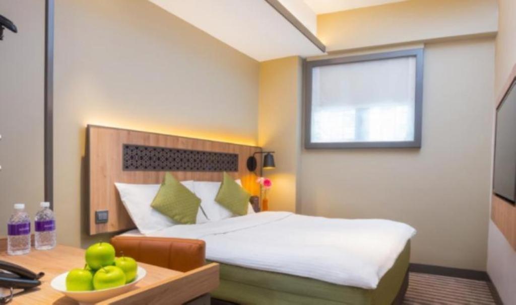 Aqueen Heritage Hotel Little India Singapore Bagian luar foto
