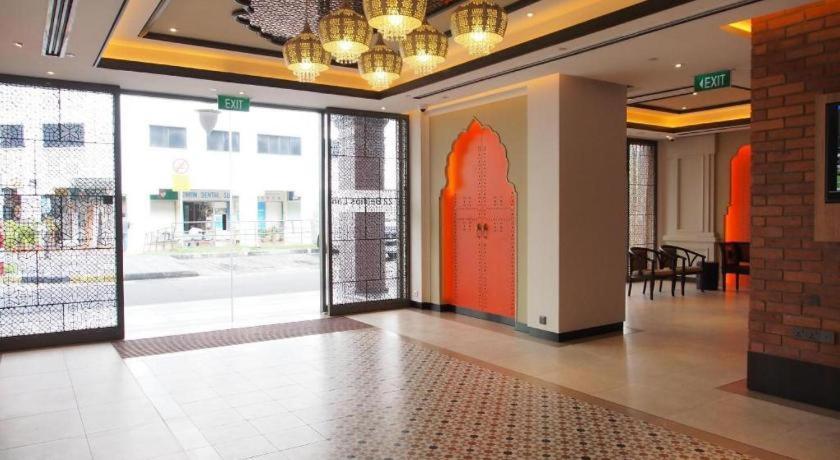 Aqueen Heritage Hotel Little India Singapore Bagian luar foto
