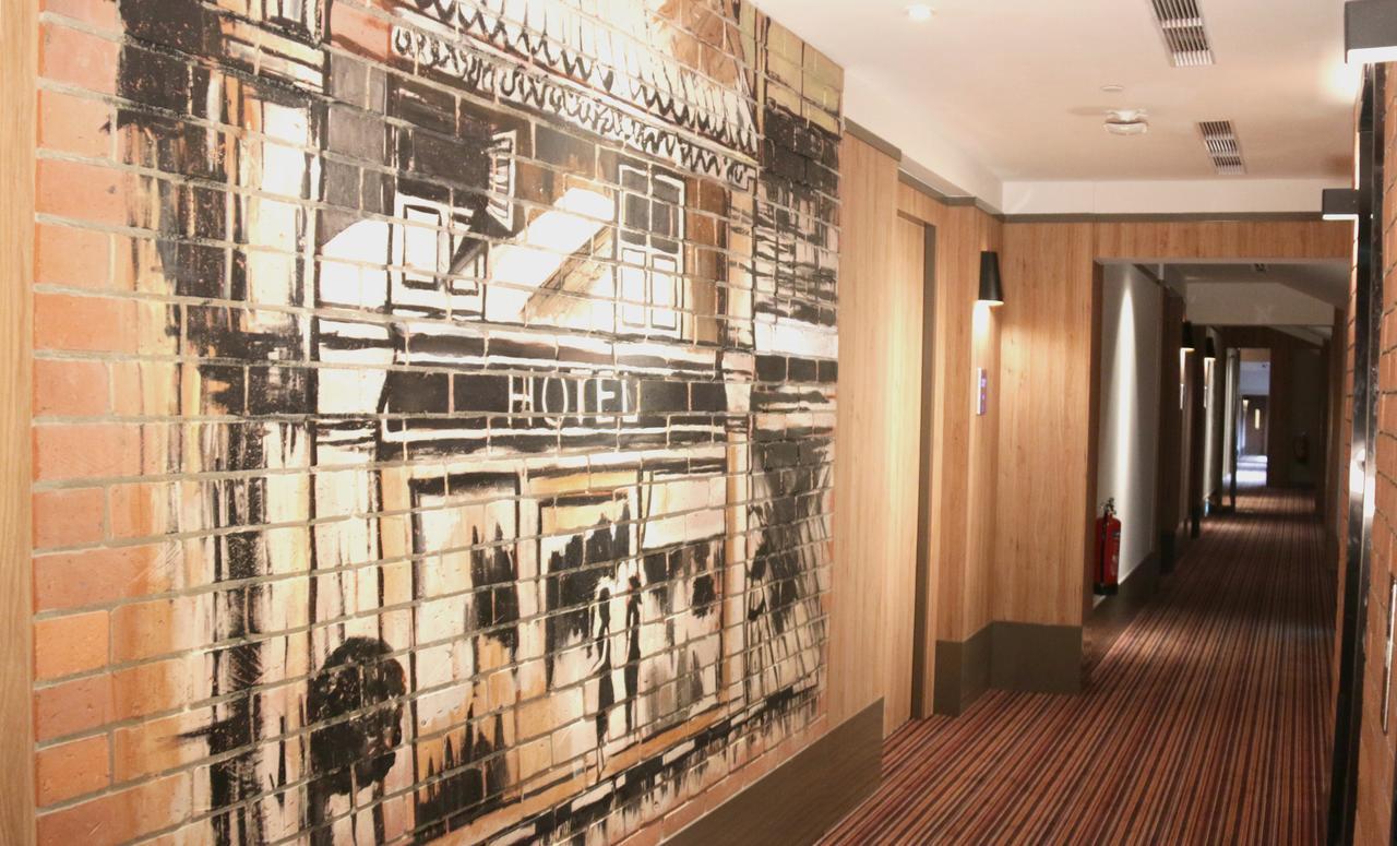 Aqueen Heritage Hotel Little India Singapore Bagian luar foto