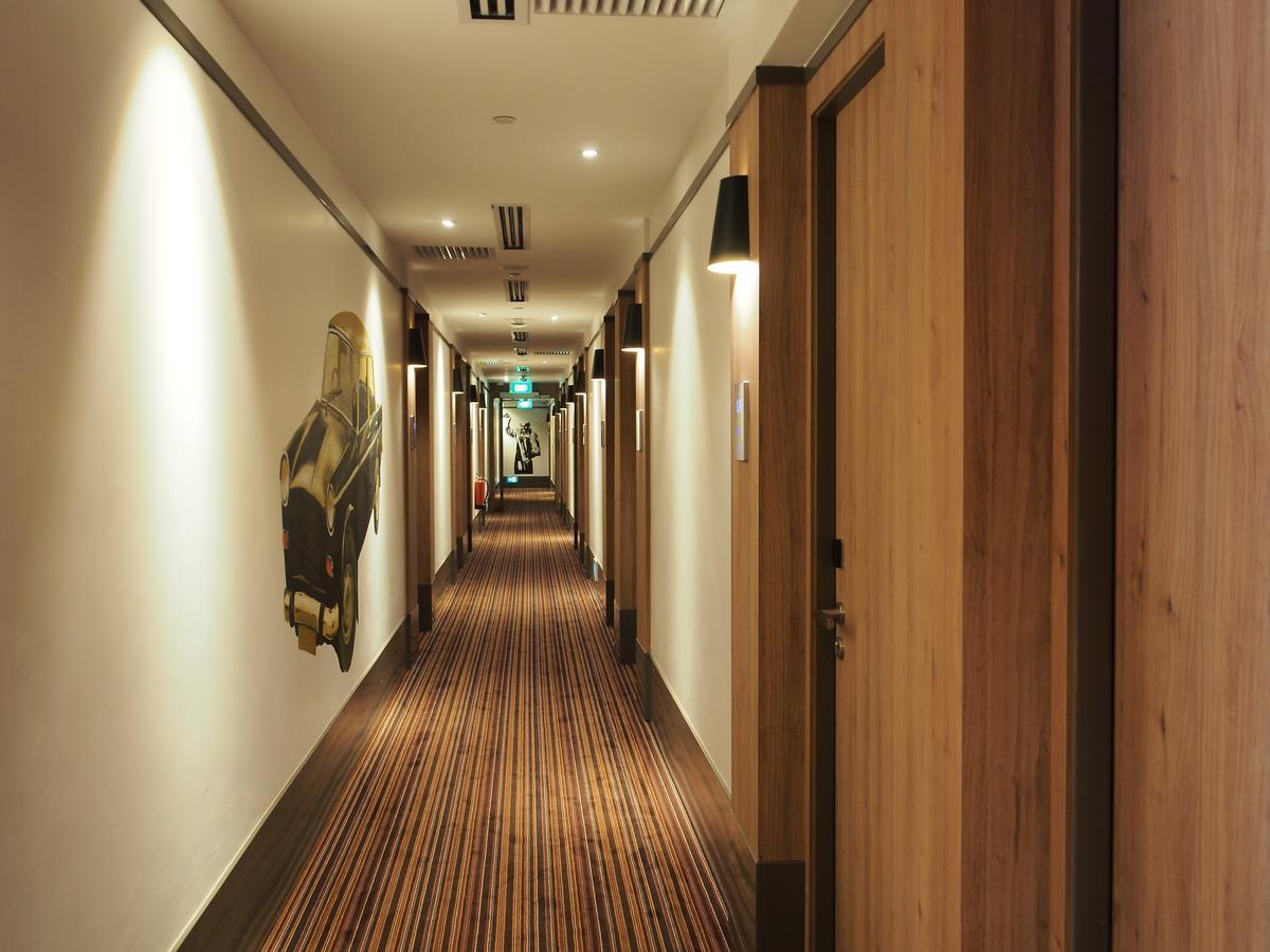 Aqueen Heritage Hotel Little India Singapore Bagian luar foto